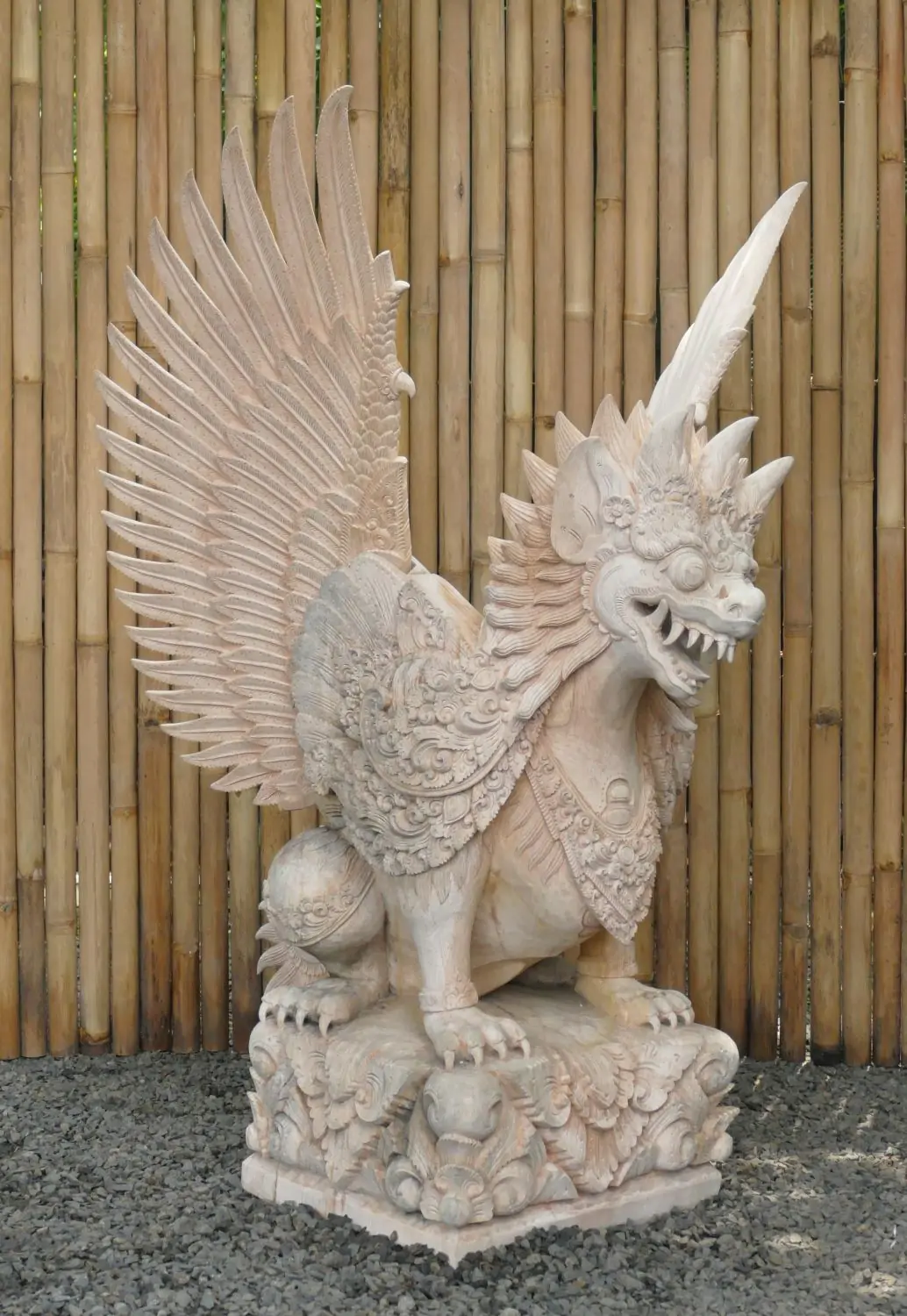  Product image 2 of the product “Singa ambara raja from Acazia wook, easy crack made from wood ”